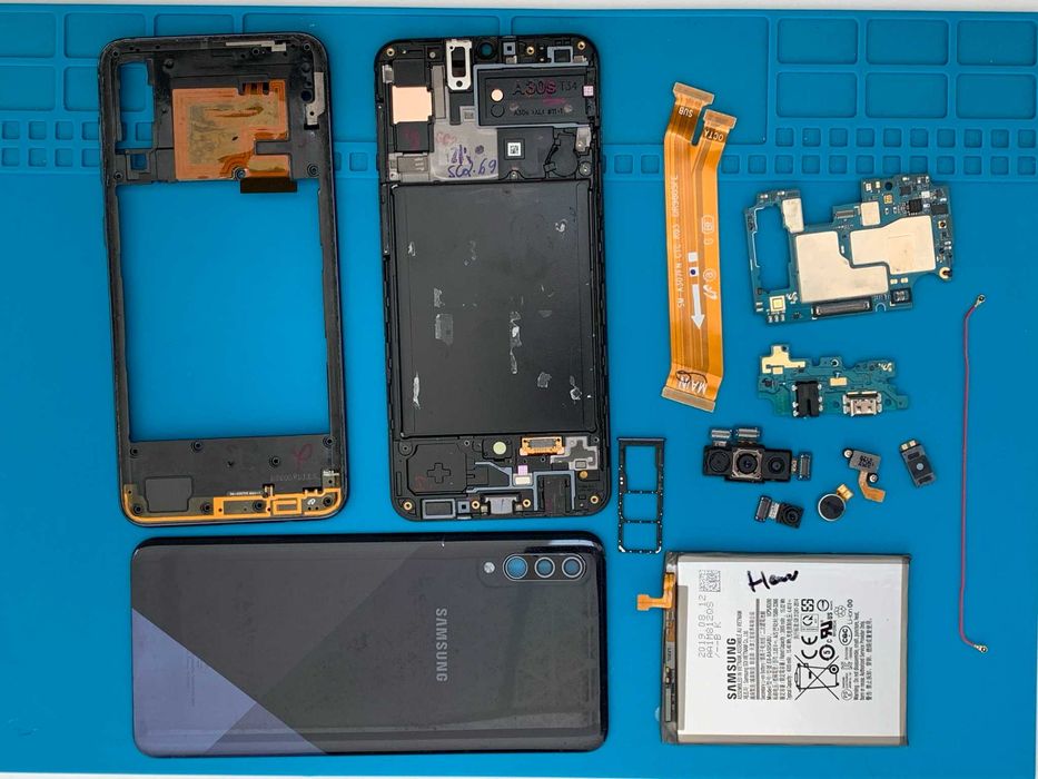 Резервни части за Samsung Galaxy A30s