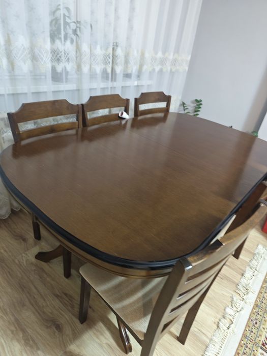 Продам стол и стулья