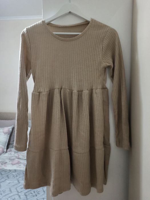 Пролетно есенна рокля