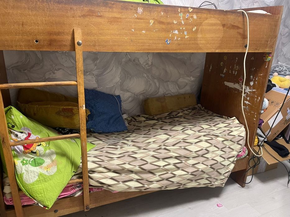 Кровать двухъярусная