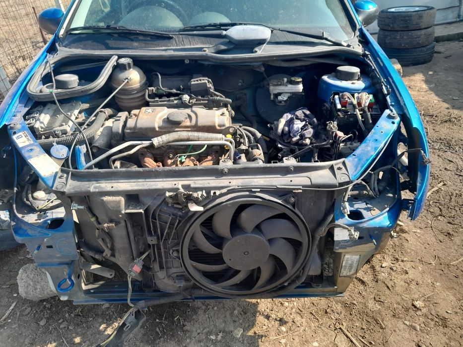 Dezmembrez peugeout 206 1.4 benzina