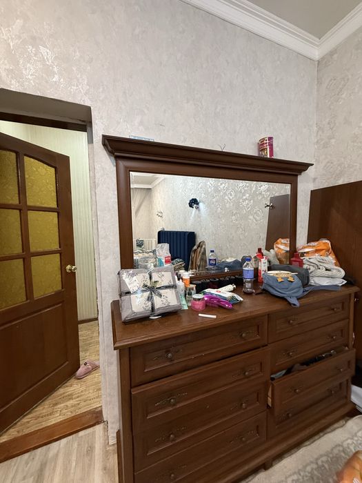 Продам шкаф и комод с зеркалом