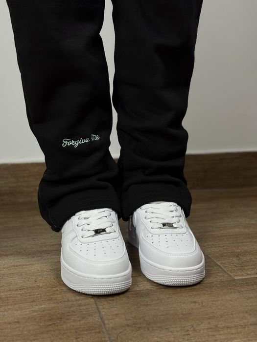 Pantaloni syna marimea L