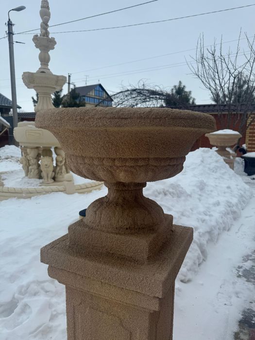 Продам фонтан вазоны