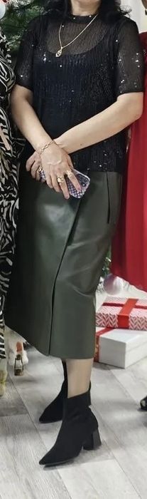 Продам платья двойки юбки