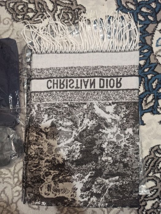 Шарф сотилади йенги