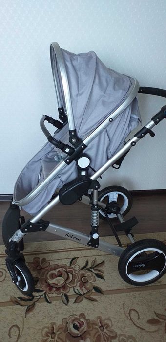 Детская прогулочная коляска