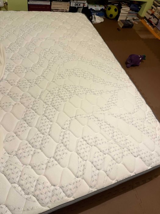 Saltea MobExpert Diamond Hard 200x200 cu arcuri impachetate independent