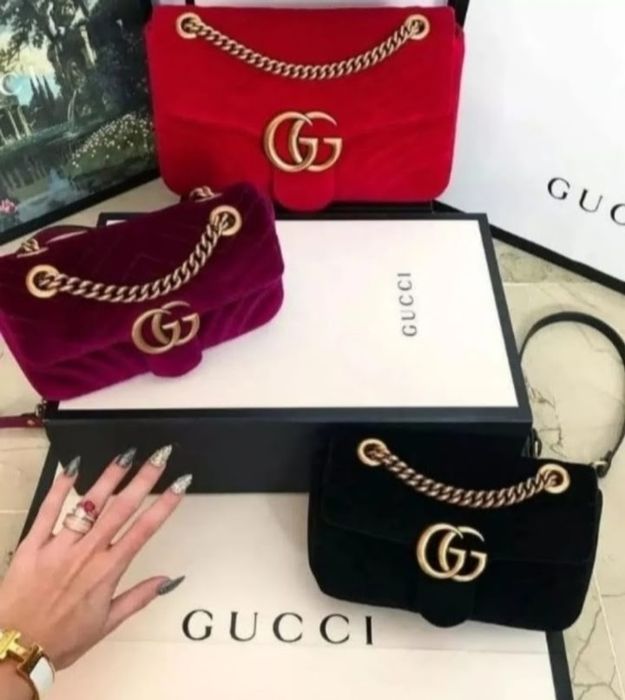 Geanta catifea Burgundia,accesorii metalice aurii.mate,saculet, etiche