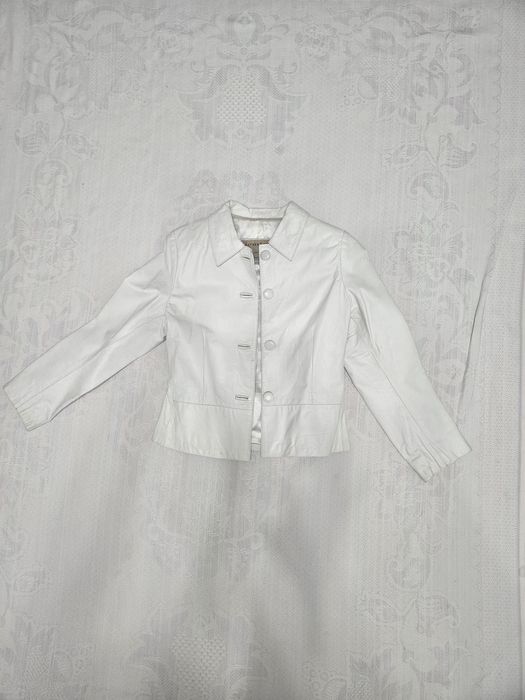 Кожаная куртка белая