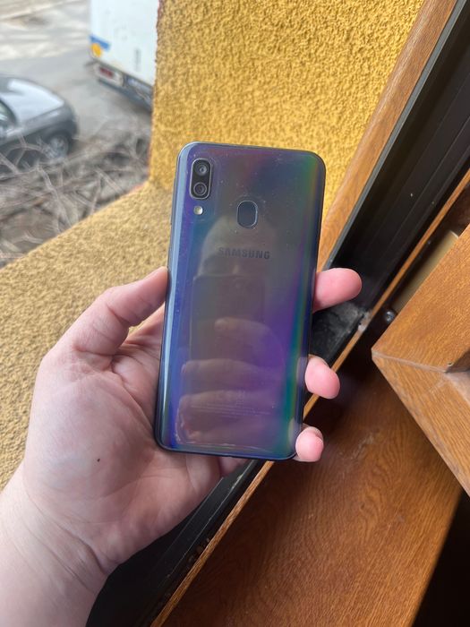 Samsung a40 4/64gb