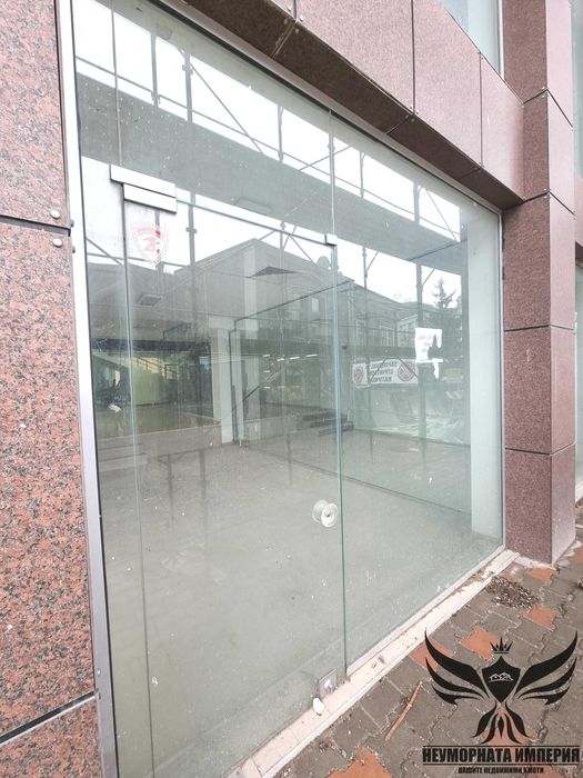 Под наем ново помещение, офис магазин 40кв. в гр.Асеновград топ център