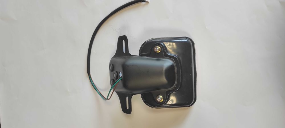 Стоп на 12V със стойка
