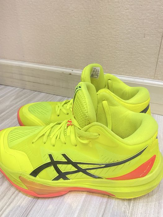 волейбольные кроссовки асикс