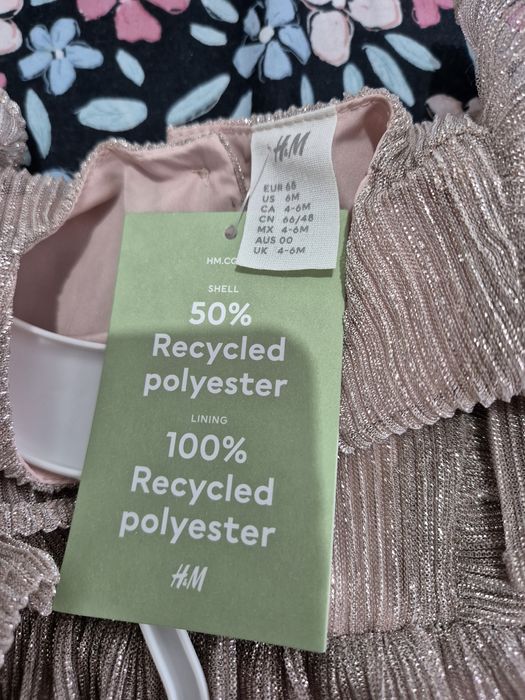 Vând rochiță fetiță