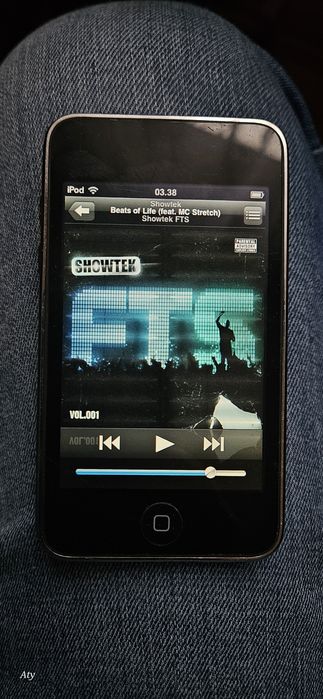 iPod Touch generația a 2-a