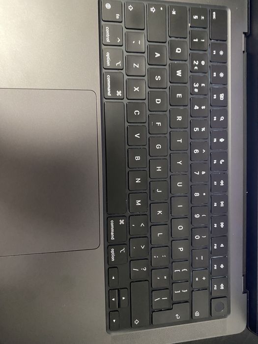 MacBook Pro 14-inch/ M3 Pro / 18 Gb RAM / 512 Gb / Black / Foarte bun