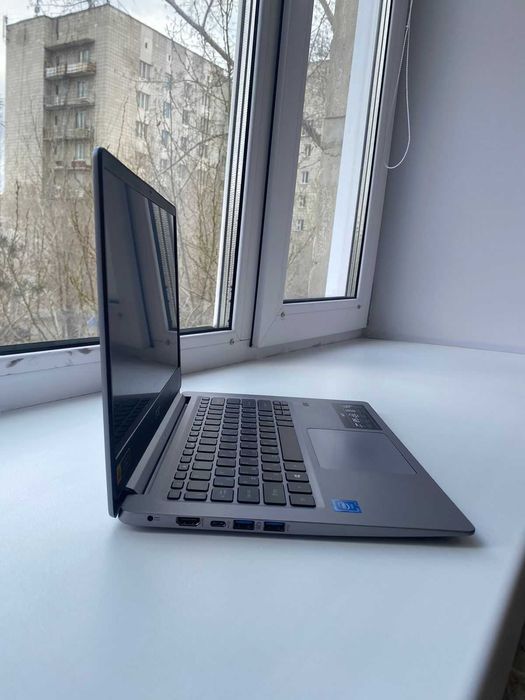 продам ультрабук Acer Swift SF114-32