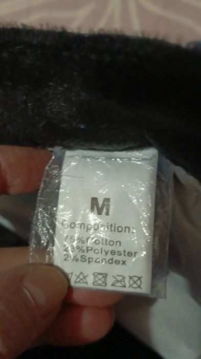 Продам джинсы две пары