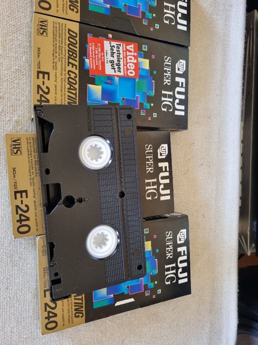 Pachet 4 Casete Video Fuji. Perfecta stare