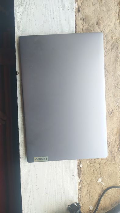 Lenovo. Ram8. 512gb. srochni sotiladi