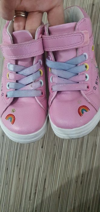 Tenesi NEXT marimea 6 și Baby Avus