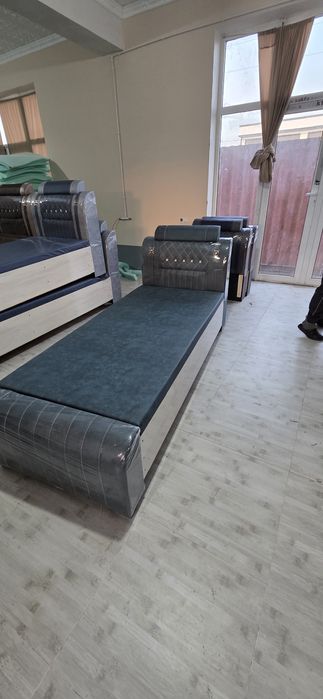 Диван бир кишилик