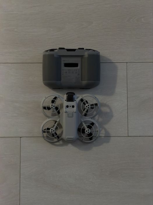 DJI Neo + Telecomandă – Stare excelentă, aproape nouă