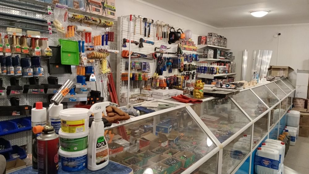 Краски эмали и кисточки