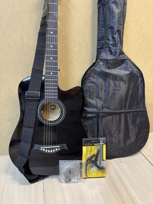 Гитара новая полный комплект