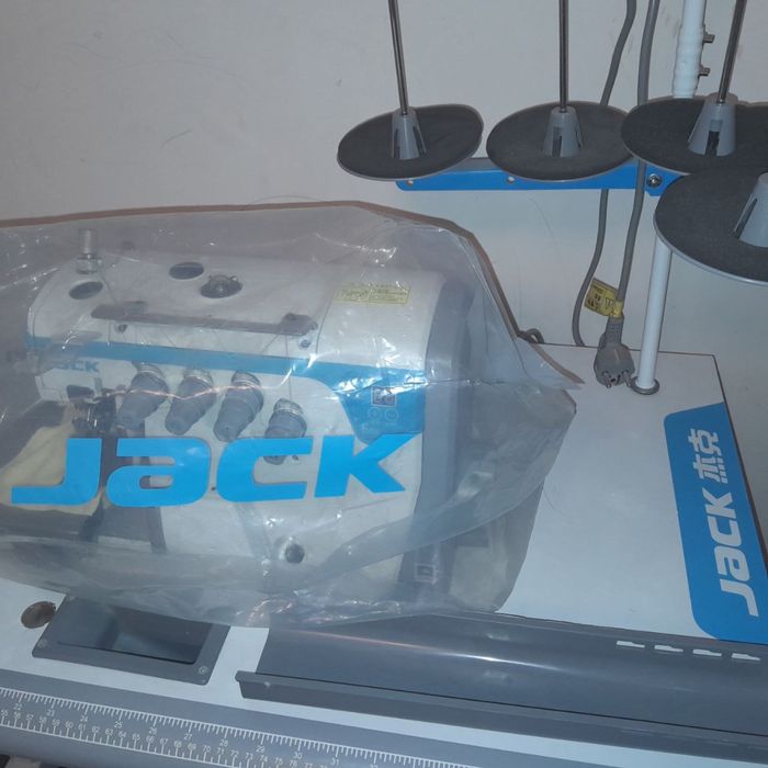 Швейная машина