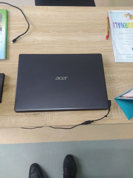 Notbuk Aser i aʼlo darajada zaryadi 2-3 soat yetadi.