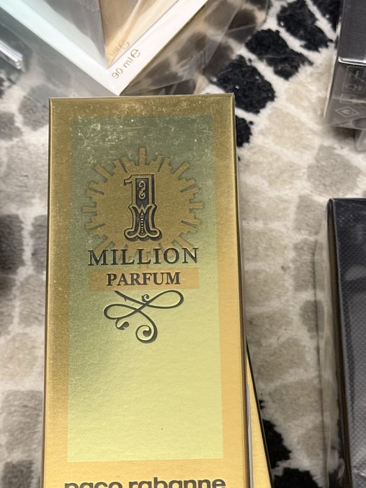 Pafumuri diferite modele