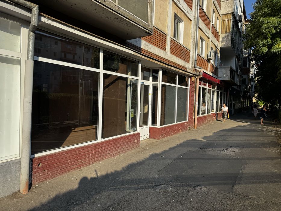 Proprietar inchiriez spatiu comercial SAD zona Dambovita