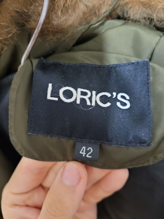 Продам куртку на 42 размер