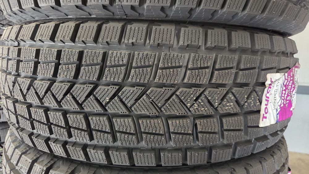 Зимни гуми 215/65R16