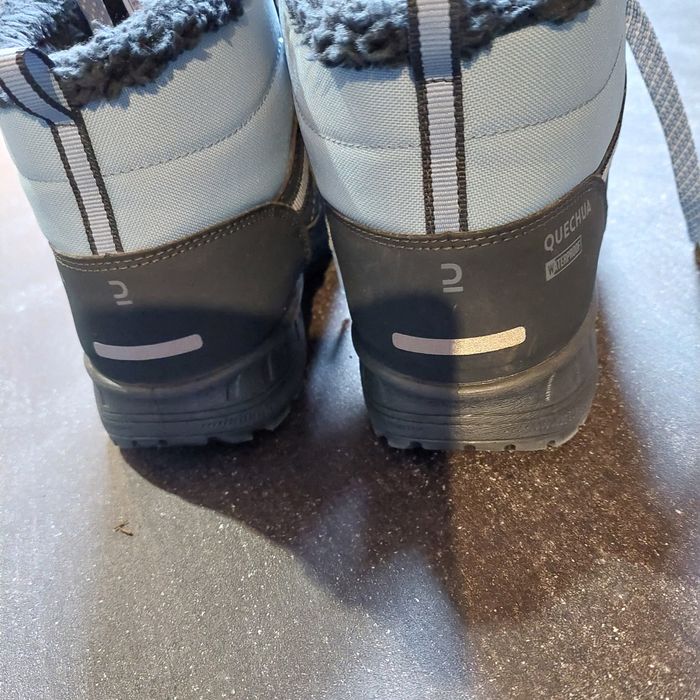 Зимни обувки 37 номер 23.5 см. стелка