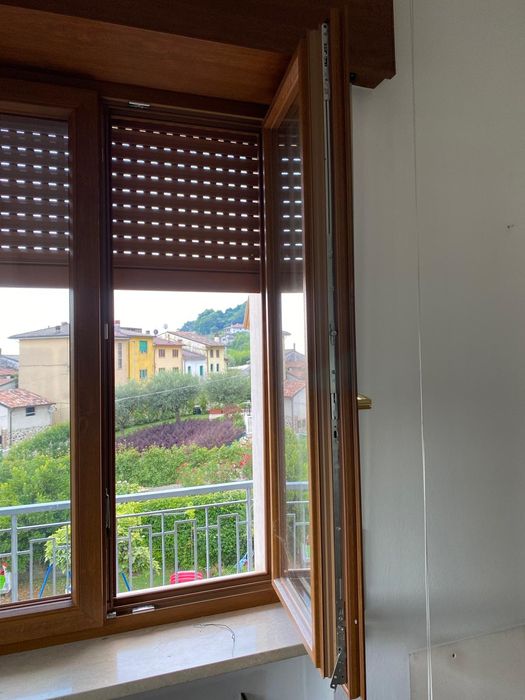 Geamuri de vânzare