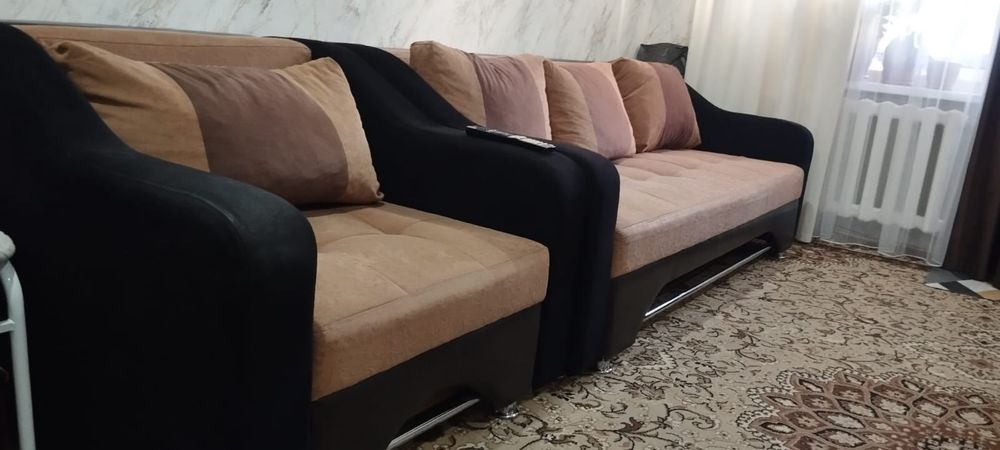 Продам диван с креслой