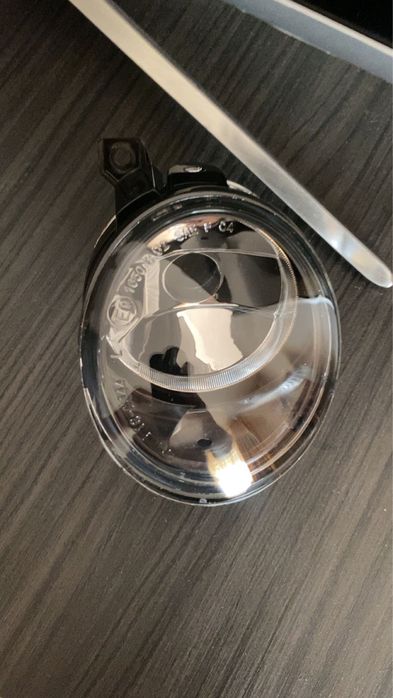 Proiector ceata stanga golf 5 hb4