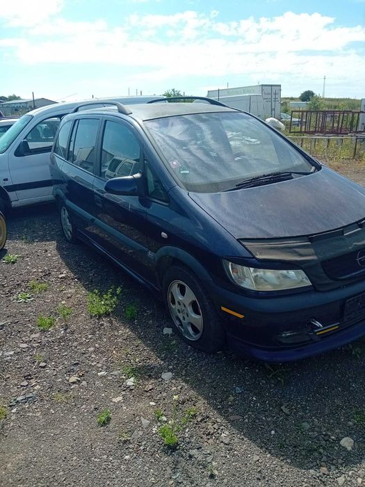 Opel Zafira 1.8 бензин  2001 година 125 к.с.