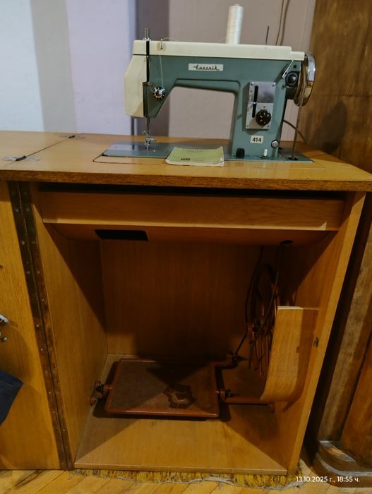 Ползвана домашна шевна машина "LUCZNIK" (Полша) клас 414