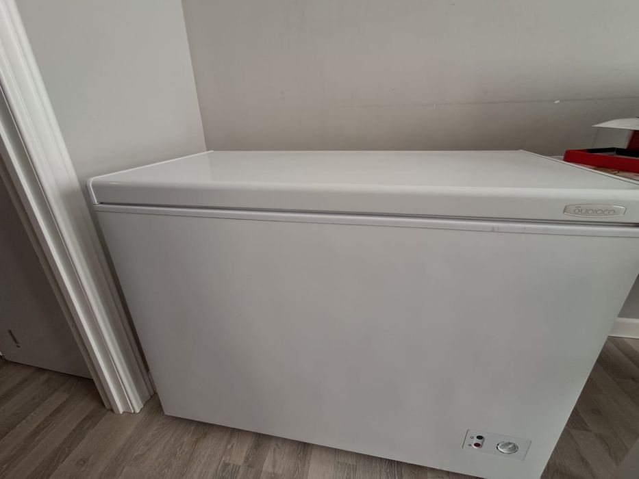 Продам морозильник