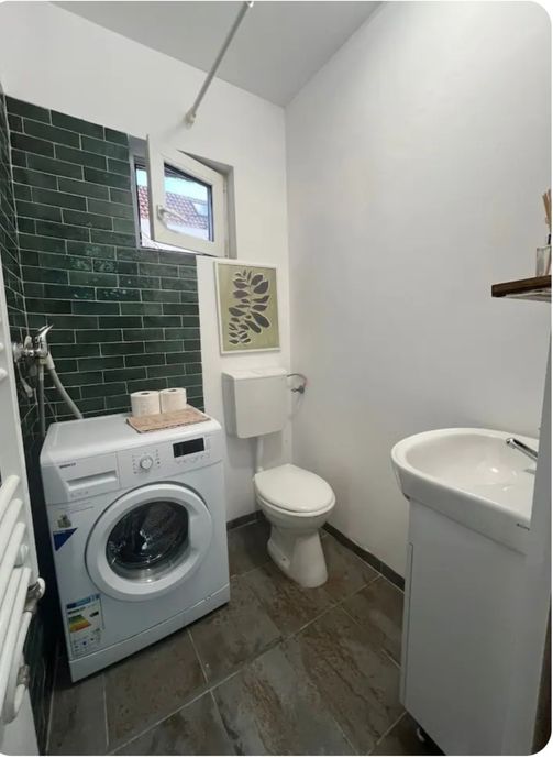 Inchiriez apartament