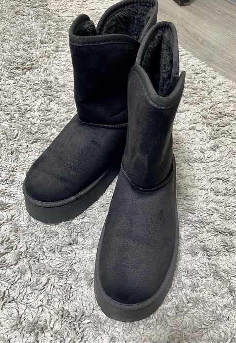Incaltaminte UGG