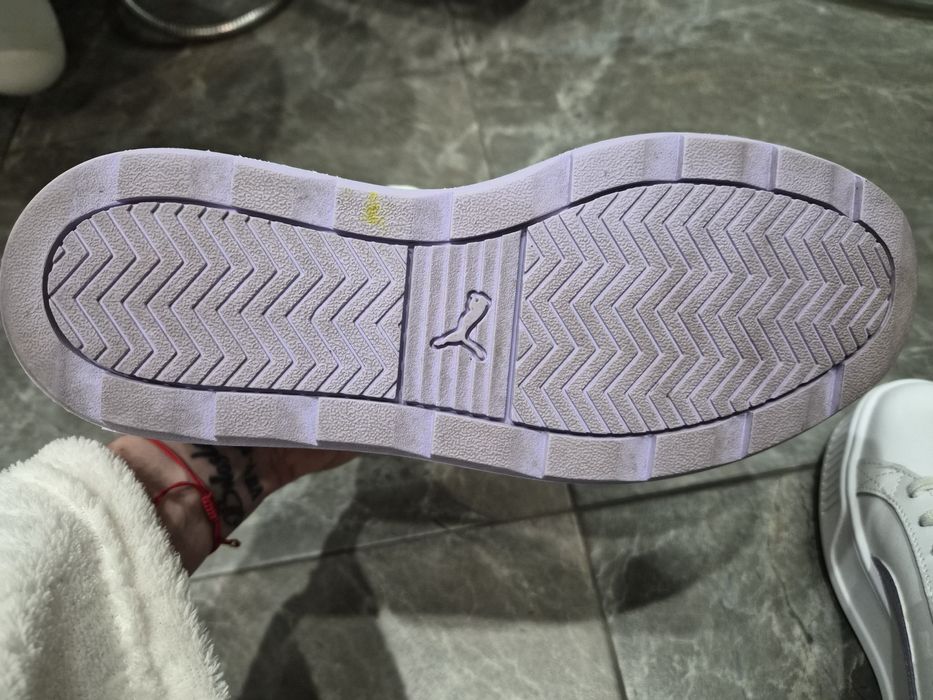 Дамски сникърси кецове бели Пума Puma EUR37