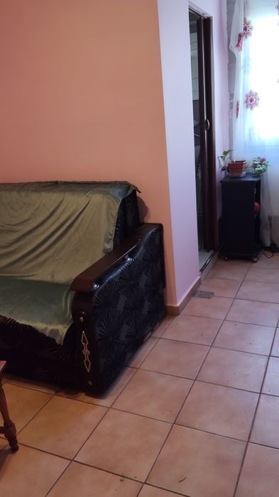 Garsonier de inchiriat,cf 3,capat Pantelimon,1100lei ,garantie 1300