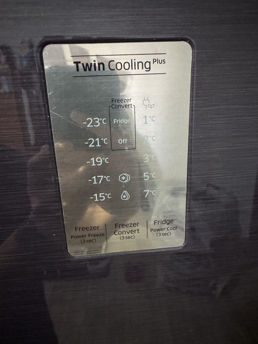 Двухкамерный холодильник Samsung RT-53K6340UT