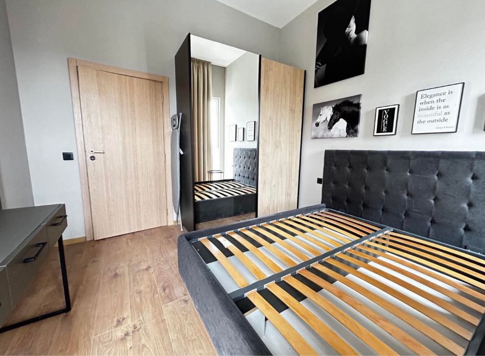 Продава се Двустаен апартамент в Варна, Базар Левски - 117 кв.м за 2137 €/кв.м - Снимка #3