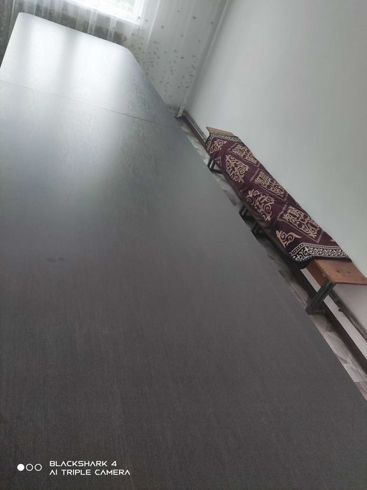 Продам стол новый